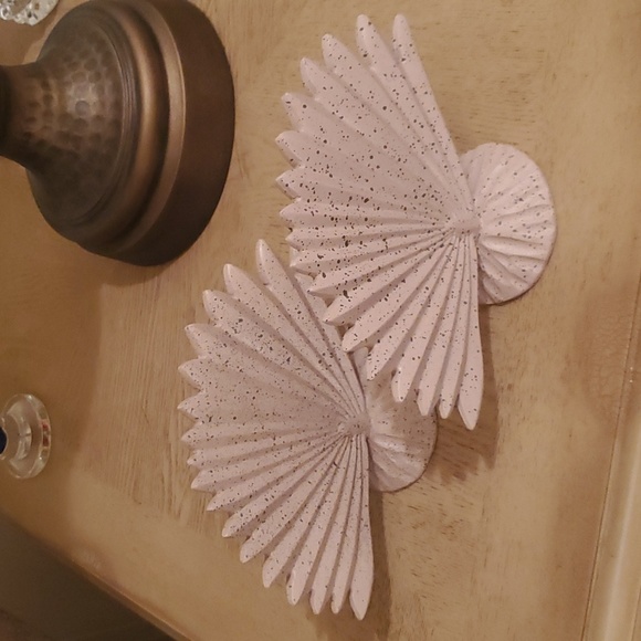 Ceramic Table Decor - Picture 5 of 7